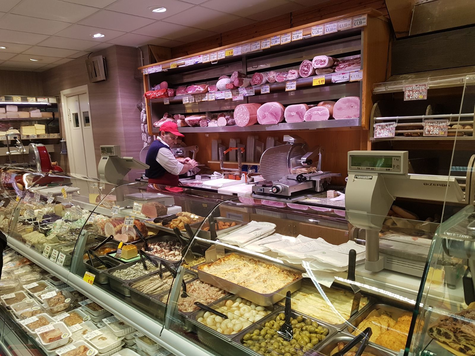 Immagine interno negozio